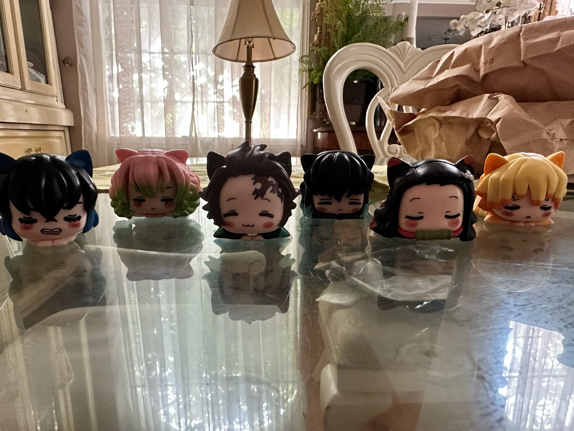 Figurines Demon Slayer Nezuko, Tanjiro, Zenitsu, Inosuke, Mitsuri, Tokito Chat qui Dort Pack de 6